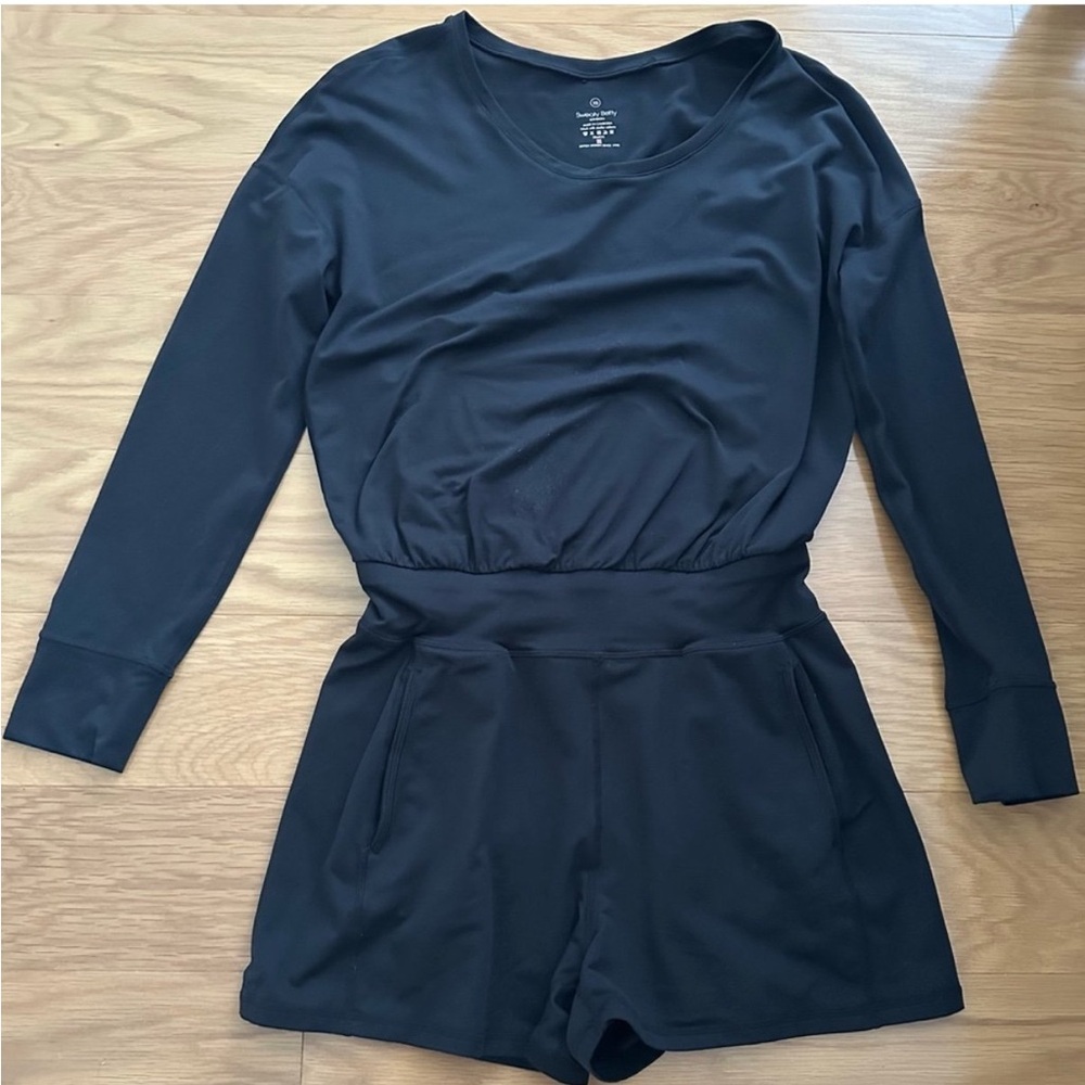 Sweaty Betty Black V-Neck Top romper with pockets!!! XS NWOT